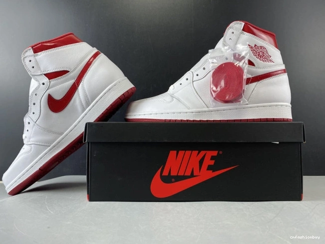 (2017) Retro 1 Red 555088-103 Jordan Air Metallic 0716